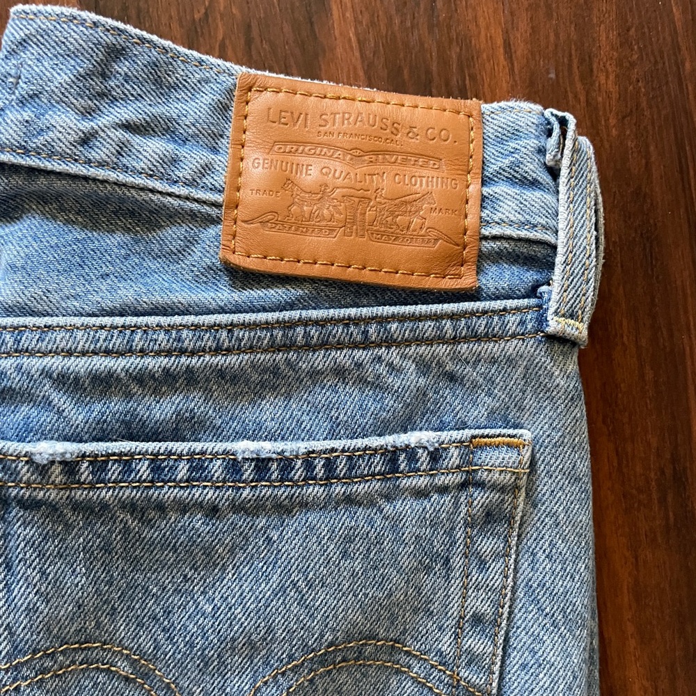 Levi Wedgie Straight